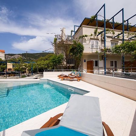 Apartments Zambarlin Komiža Екстериор снимка