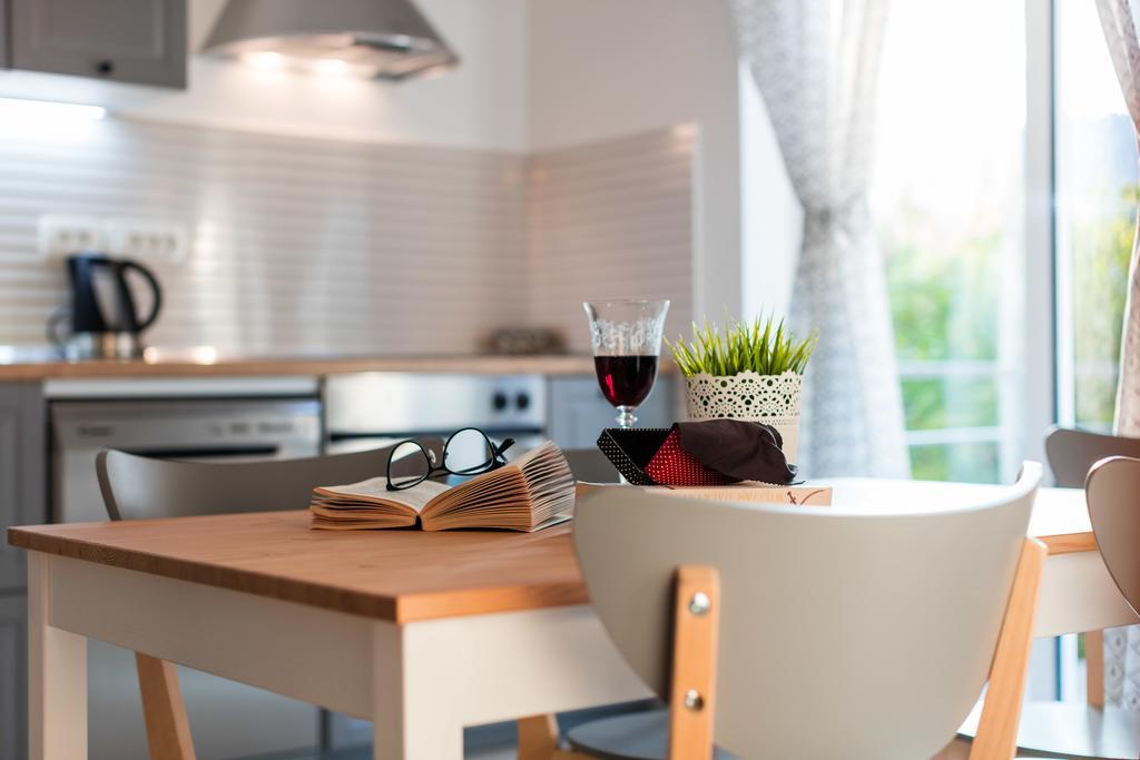 Apartments Zambarlin Komiža Екстериор снимка