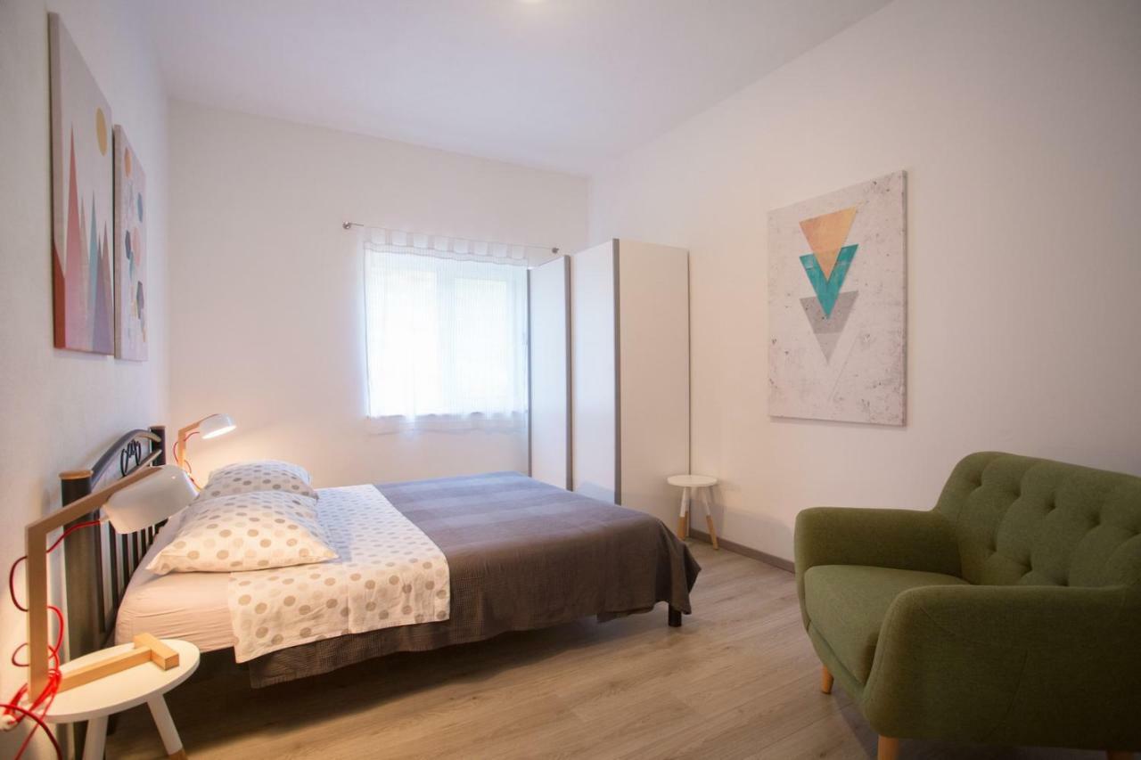 Apartments Zambarlin Komiža Екстериор снимка