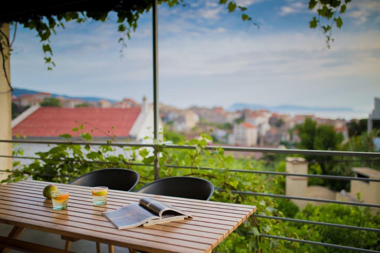 Apartments Zambarlin Komiža Екстериор снимка